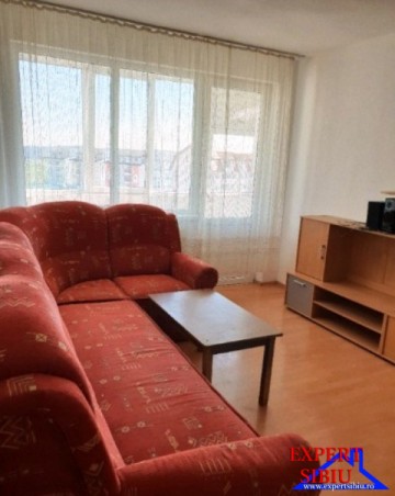 inchiriez-apartament-2-camere-cu-aer-conditionat-zona-calea-cisnadiei