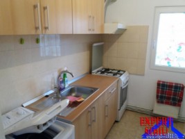 inchiriez-apartament-2-camere-dec-recent-renovat-zona-strand-4