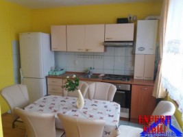 inchiriez-apartament-3-camere-de-lux-zona-selimbar-peco-lukoil-7