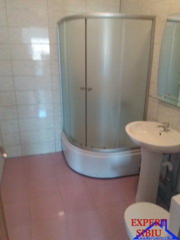 inchiriez-apartament-3-camererecent-renovatzona-gusterita-4