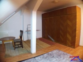 inchiriez-apartament-2-camere-la-mansarda-zona-vasile-aaron-1