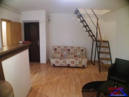 inchiriez-apartament-2-camere-la-mansarda-zona-vasile-aaron-2