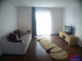 inchiriez-apartament-3-camere-decomandat-la-casa-zona-strand