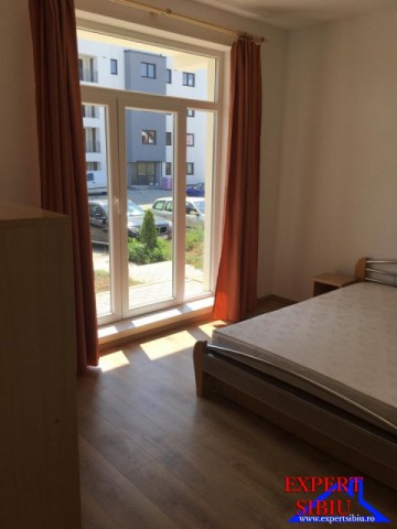 inchiriez-apartament-1-camerarecent-renovat-zona-turnisor-2