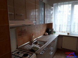 inchiriez-apartament-2-camererenovat-zona-centrala-3