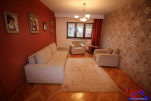 inchiriez-apartament-3-camere-decomandate-cu-garaj-zona-valea-aurie