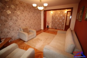 inchiriez-apartament-3-camere-decomandate-cu-garaj-zona-valea-aurie-1