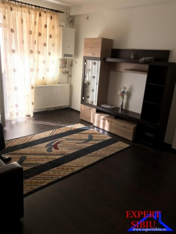 inchiriez-apartament-3-camererenovatzona-calea-cisnadiei-3