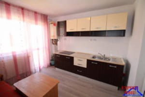 inchiriez-apartament-4-camere-renovatzona-strand-6