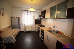 inchiriez-apartament-3-camere-decomandat-zona-garii-5