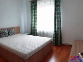 inchiriez-apartament-2-camere-decomandatrenovat-zona-strand-1