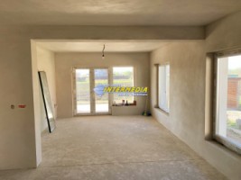 casa-noua-construita-cu-materiale-premium-7