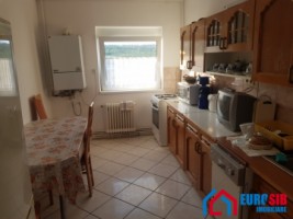 apartament-3-camere-in-loc-cisnadie-1