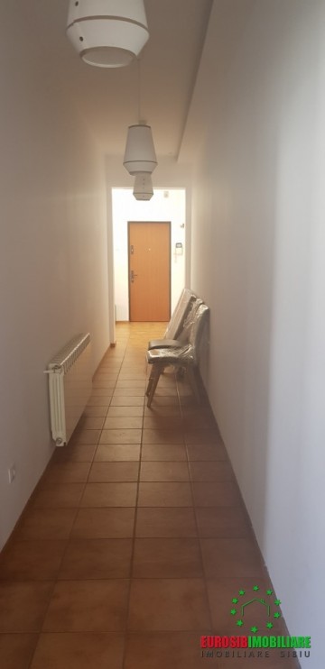 apartament-cu-2-camere-decomandate-de-inchiriat-zona-ultracentrala-4