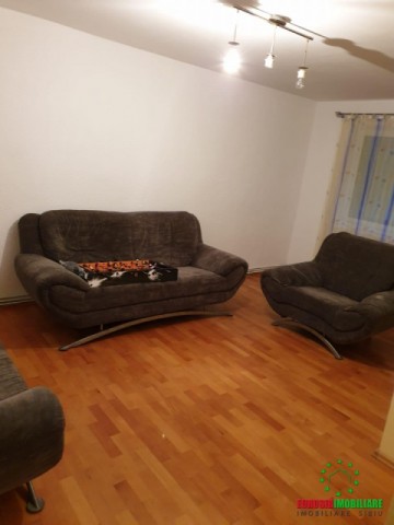 apartament-cu-3-camere-de-inchiriat-zona-strand-4