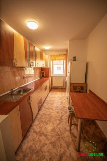 apartament-cu-2-camere-decomandat-de-inchiriat-zona-vasile-aaron