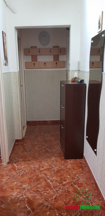 apartament-cu-3-camere-semidecomandat-zona-vasile-aaron-16