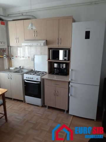 apartament-cu-2-camere-de-inchiriat-zona-calea-cisnadiei-1