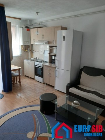 apartament-cu-2-camere-de-inchiriat-zona-calea-cisnadiei-6