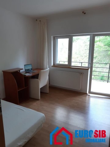 apartament-4-camere-de-inchiriat-in-sibiu-zona-strand-6