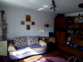 vand-apartament-2-camere-zona-cetate-2