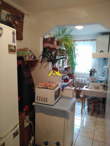 apartament-2-camere-decomandat-cetate