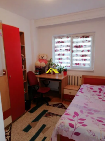 apartament-4-camere-etaj-intermediar