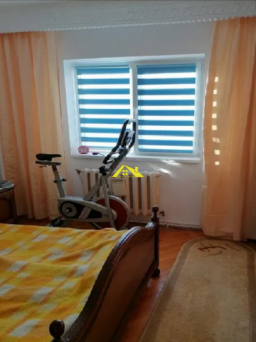 apartament-4-camere-etaj-intermediar-1