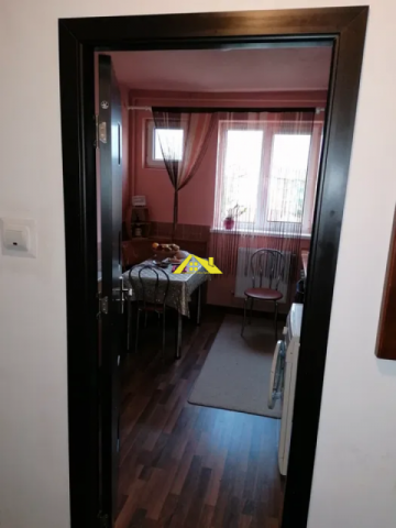 apartament-3-camere-in-cetate-pe-bulevardul-transilvaniei-1