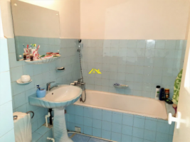 vand-apartament-2-camere-spatiosdecomandat-etaj-1-ampoi-3-3