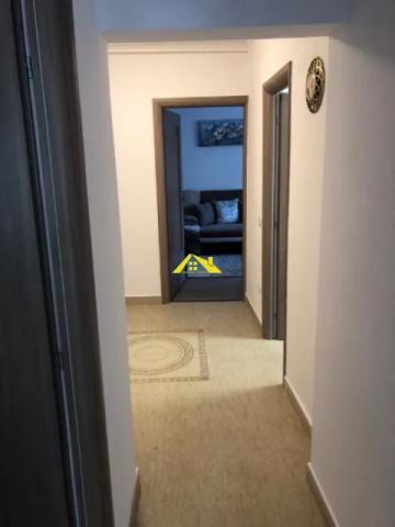 inchiriez-apartament-3-camere-zona-cetate-mercur-etaj-1super-renovat-3