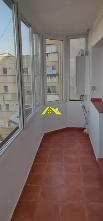 apartament-recent-renovat-cetate-bulevard-bloc-m-uri-3-camere-6