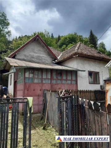 casa-5-camere-teren-500-mp-rucar