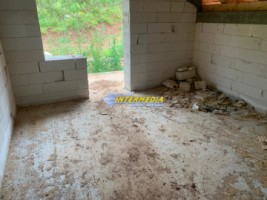 casa-noua-de-vanzare-la-rosu-pozitie-foarte-buna-cu-teren-730-mp-1