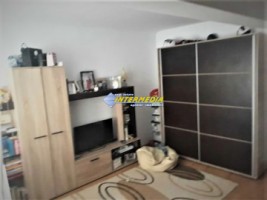 apartament-2-camere-decomandat-de-vanzare-cetate-zona-mercur
