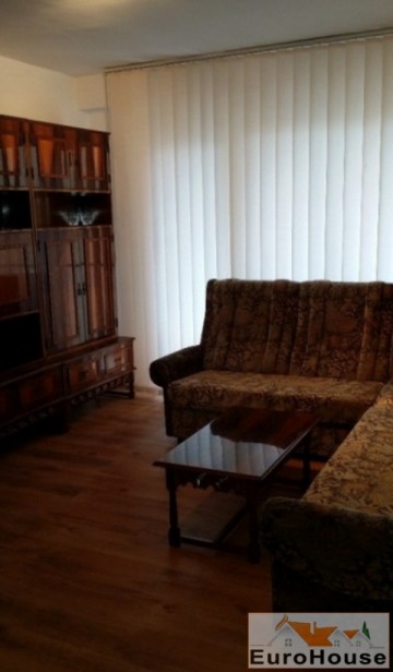 apartament-3-camere-decomandat-de-vanzare-zona-cetate-1