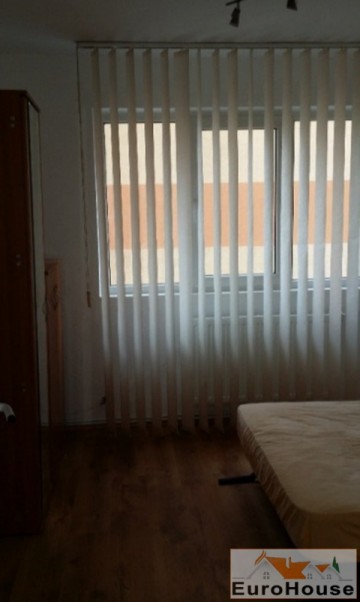 apartament-3-camere-decomandat-de-vanzare-zona-cetate-3