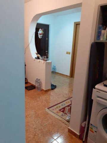 apartament-3-camere-decomandat-in-apropiere-de-zona-primaverii-55000-euro-neg-2