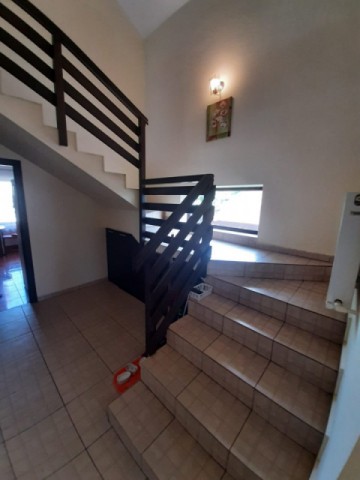 casa-5-camere-supr-160-mp-utili700-mp-teren-zona-linistita-p1-125000-euro-neg-2