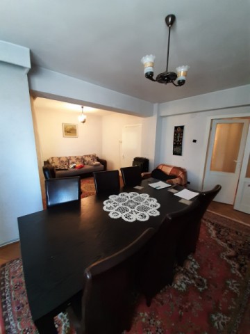 apartament-4-camere-2-bai2-balcoane-et47bloc-cu-lift-zona-ultracentrala-68000-euro-neg-4