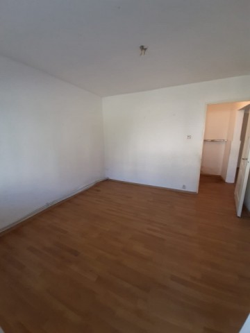 apartament-3-camere-dec-suprafata-de-65-mp-utili-zona-grivitascoala-8-pret-54000-euro-neg-2