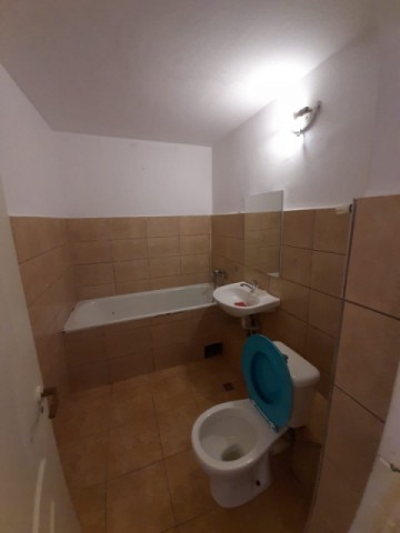 apartament-3-camere-dec-suprafata-de-65-mp-utili-zona-grivitascoala-8-pret-54000-euro-neg-6