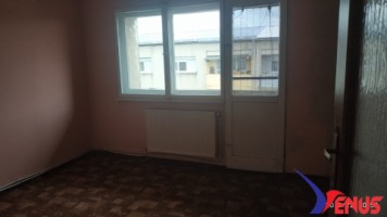 apartament-cu-3-camere-de-vanzare-in-satu-mare-carei-4