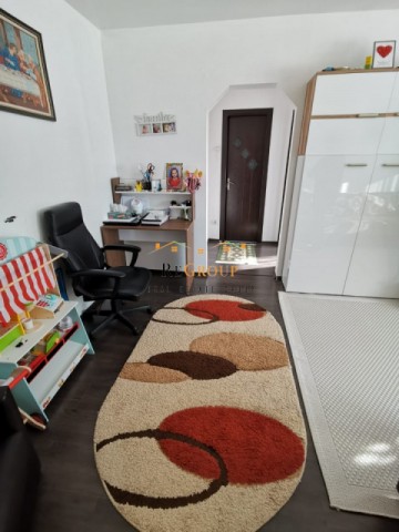 vanzare-apartament-2-camere-podu-ros-sensul-giratoriu-2