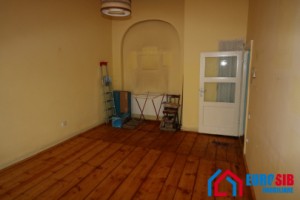 apartament-2-camere-la-casa-in-zona-ultracentrala-1