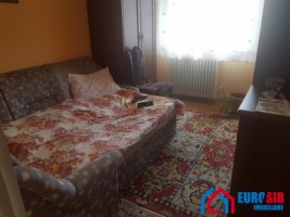 apartament-4-camere-zona-vasile-aaron-4