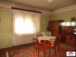casa-cu-etaj-zona-semicentrala-id-21796-12