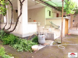 casa-cu-teren-zona-titulescu-id-21797