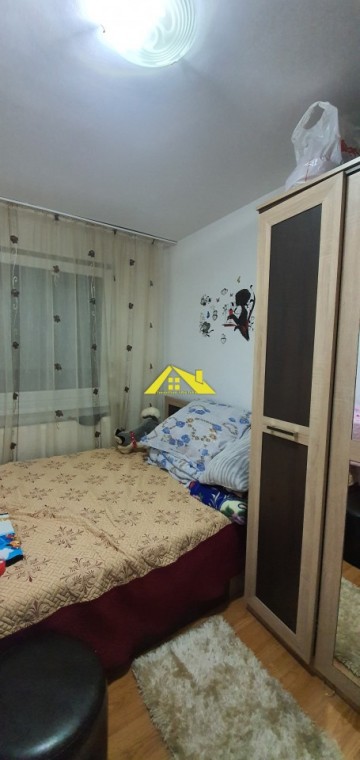 apartament-3-camere-in-cetate-3
