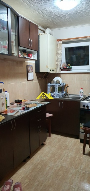 apartament-3-camere-in-cetate-6